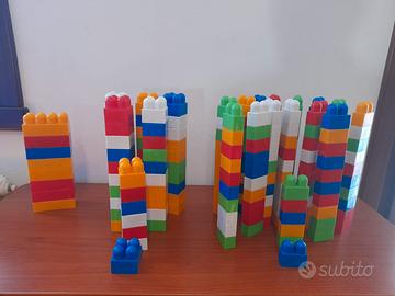 Costruzioni colorate per bambini (stile mega bloks