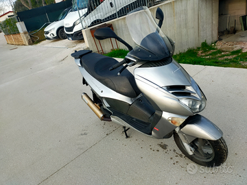 Leonardo st 250cc