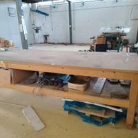 Tavolo in legno da lavoro industriale o da taglio