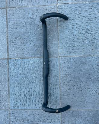 Manubrio in carbonio Newmen Advanced G (460mm)