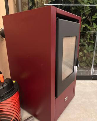 STUFA A PELLET 6,2 kw - NUOVA CON GARANZIA