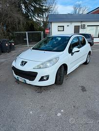 Peugeot 207 1,4 benzina ano 2010