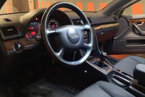 AUDI A4 2ª serie - 2004