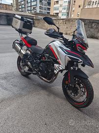 Benelli trk 702 x