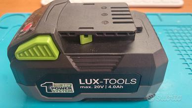 Batteria e carica batteria per trapano LUX TOOLS