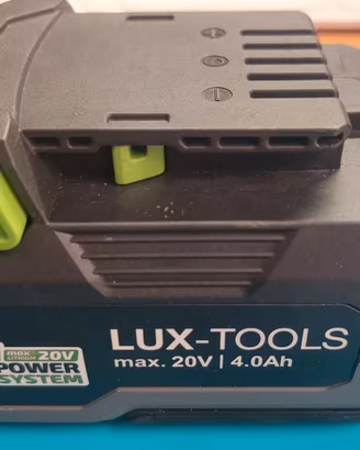 Batteria e carica batteria per trapano LUX TOOLS