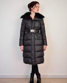 Moncler giacca piumino lungo con pelliccia nuovo