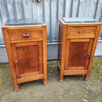 Vecchi comodini primi 900 in legno antichi rustici