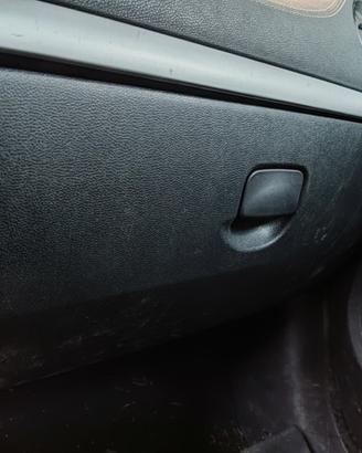 Cassetto portaoggetti RENAULT CLIO del 2011