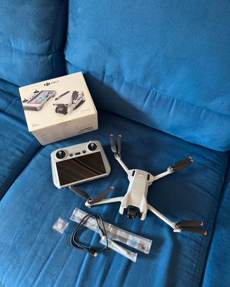 Drone DJI Mini 3 + Radiocomando RC