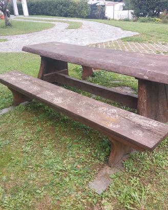 Tavolo da giardino in legno massello  da restaurar