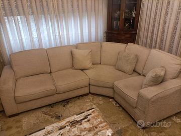 Divano in tessuto con angolo