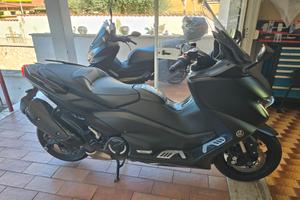 Yamaha TMAX 560 IN PROMO A 7.890 € !!!
