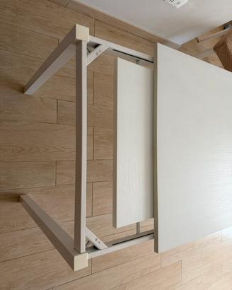 Tavolo bianco