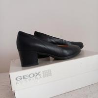 Scarpe nere decollete