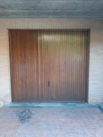 Portone basculante garage rivestimento legno