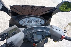 Piaggio x9 500