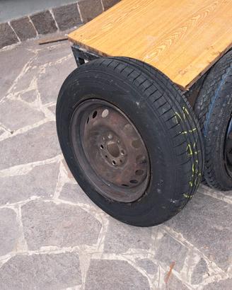 Ruotino di scorta con kit crick, chiave e gancio t