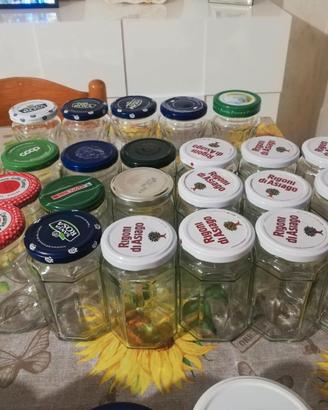Lotto di 51 vasetti per marmellate/conserve