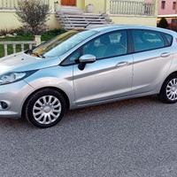 FORD - Fiesta 1.4 benzina / gpl - ok neopatentati