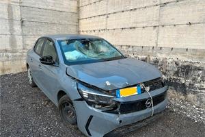 Opel Corsa 1.2 Edition 2024 sinistrata incidentata