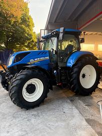 NEW HOLLAND T 7. 210. CV