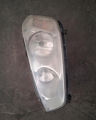fanale anteriore sinistro Ford cmax 2008