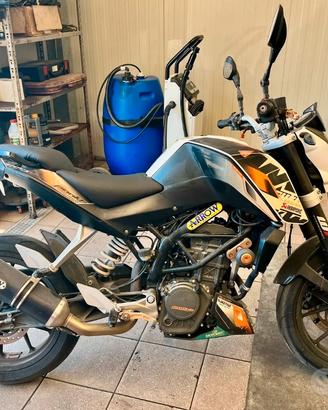 KTM Duke 125