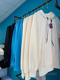 Stock accessori e abbigliamento