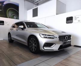 VOLVO V60 (2018-->) - V60 D3 AWD Geartronic Busine