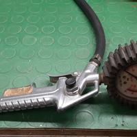 manometro pressione gomme