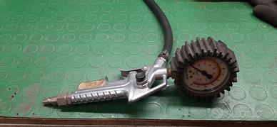manometro pressione gomme