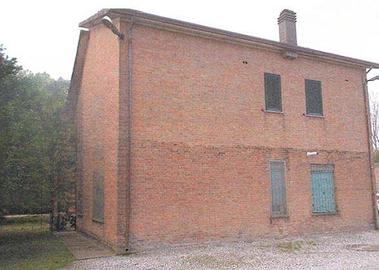 Immobile in asta di 556 m² con 5 locali a Jolanda 