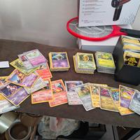 Carte Pokémon collection different edizions 