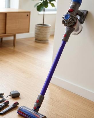 dyson v8 con spazzola parqeut fluffy e accessori