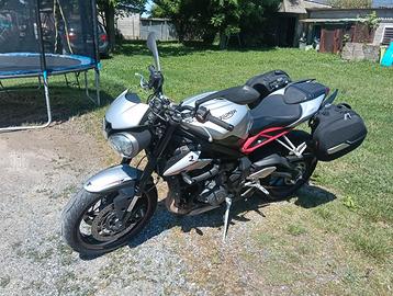 TRIUMPH STREET TRIPLE 765 R – 2018