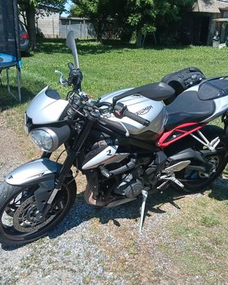 TRIUMPH STREET TRIPLE 765 R – 2018