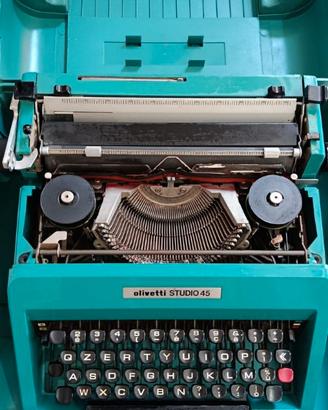 Macchina da scrivere Olivetti Studio 45