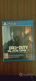 Giochi per ps4 e joypad incluso