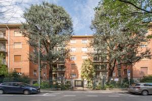 Ampio 88mq in Centro: Potenzialità Trilocale e Pia