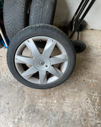 Cherchi in lega renaul megane 17