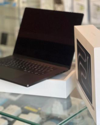 MacBook Pro 16" M3 Pro 18GB 512GB-Usato Aziendale