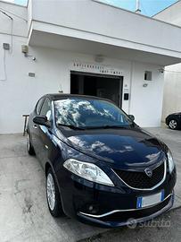 Lancia y - 2017 gpl benzina