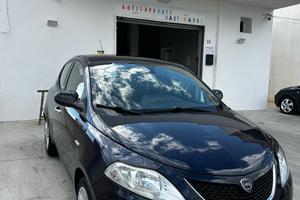 Lancia y - 2017 gpl benzina