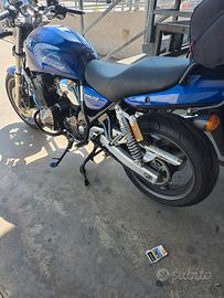 Suzuki GSX 750 Inazuma (2002) - 39.000 km  ASI

