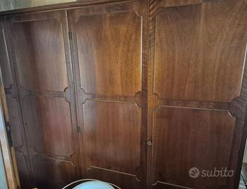 Armadio in legno Usato