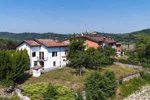 Rustico Panoramico nelle Langhe con Ampio Giardino