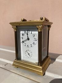 Piccolo orologio da appoggio