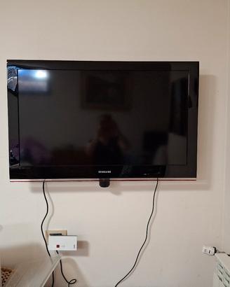 televisore 45 pollici marca Samsung