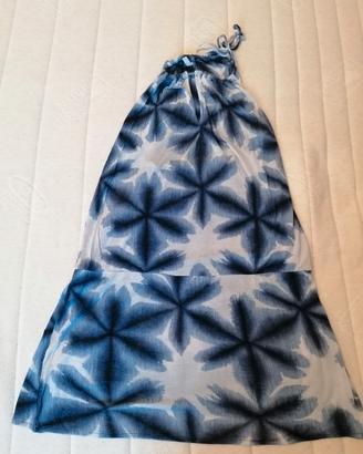 vestito estivo sbracciato con la gonna 